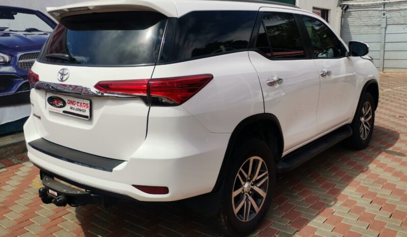 2017 TOYOTA FORTUNER 2.8DG-6 4X2 For Sale full