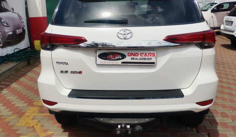 2017 TOYOTA FORTUNER 2.8DG-6 4X2 For Sale full