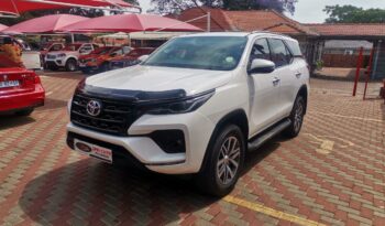 2017 TOYOTA FORTUNER 2.8DG-6 4X2 For Sale full