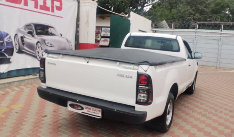 2014 Toyota Hilux vvti 2.0 For Sale full