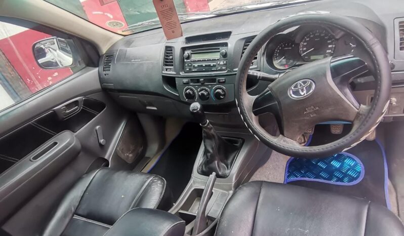 2014 Toyota Hilux vvti 2.0 For Sale full