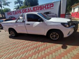 2016 TOYOTA HILUX VVTI 2.0 For Sale