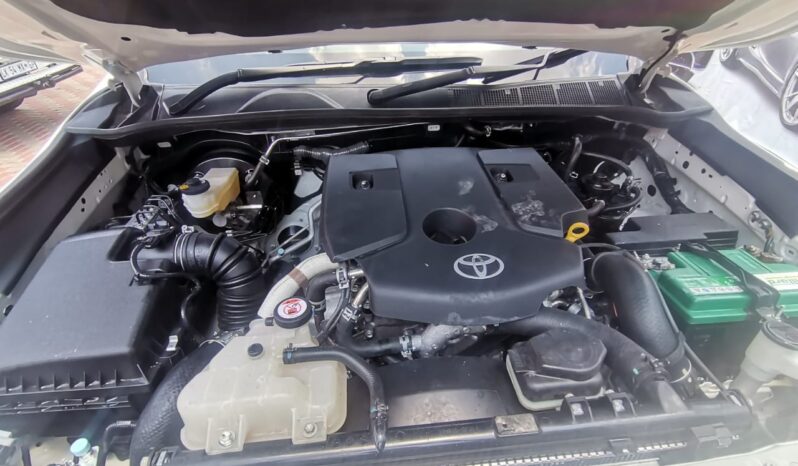 2023 Toyota Hilux 2.8GD-6 Legend 4×4 For Sale full