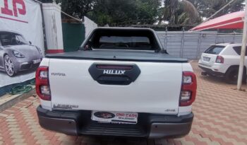 2023 Toyota Hilux 2.8GD-6 Legend 4×4 For Sale full