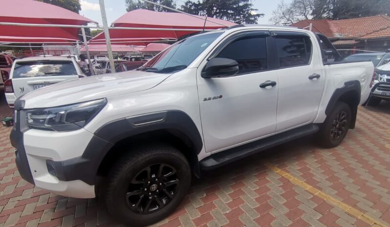 2023 Toyota Hilux 2.8GD-6 Legend 4×4 For Sale full