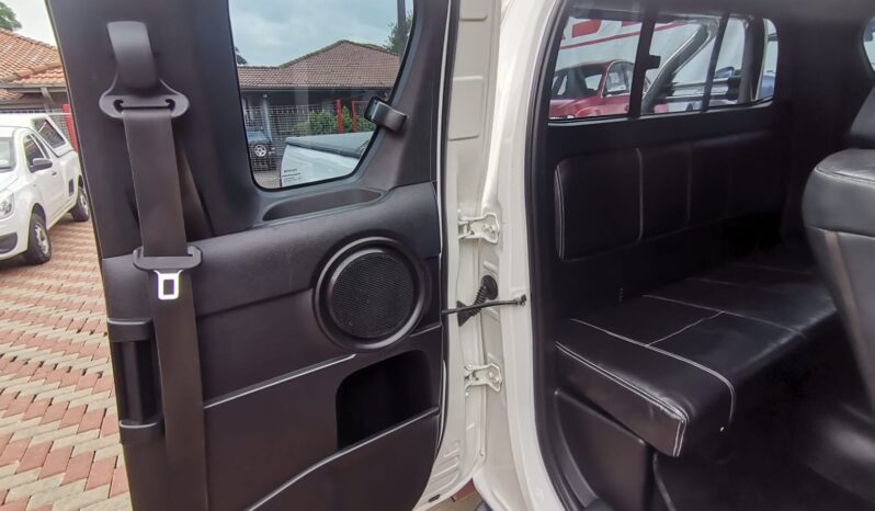 2018 Toyota Hilux Extra Cab 2.8GD-6 For Sale full