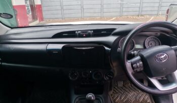 Toyota Hilux 2.4GD-6 full