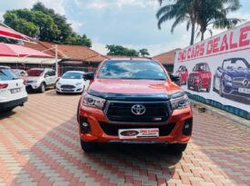 toyota hilux 2.8gd-6 legend