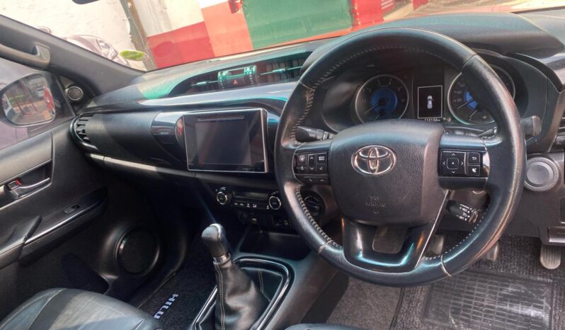 toyota hilux 2.8gd-6 legend full