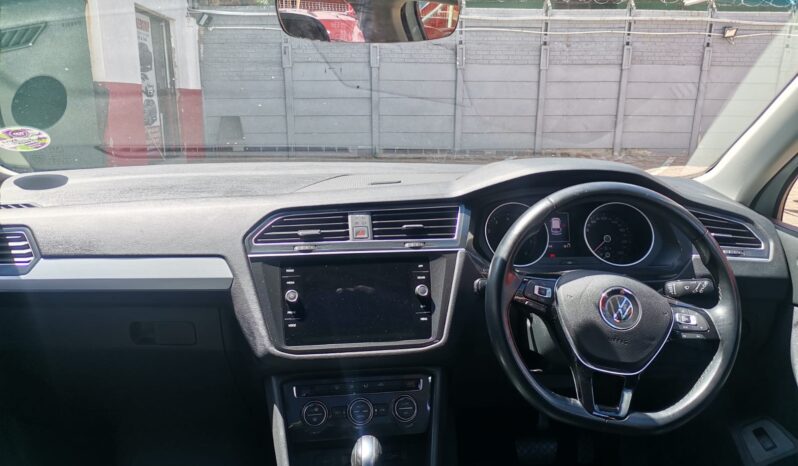 Volkswagen Tiguan full