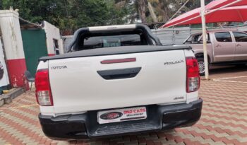 Toyota Hilux 2.4GD-6 full