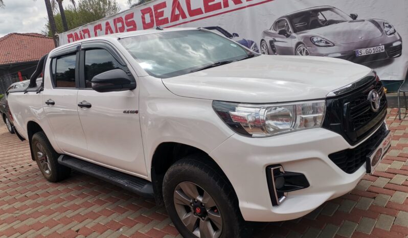 Toyota Hilux 2.4GD-6 full